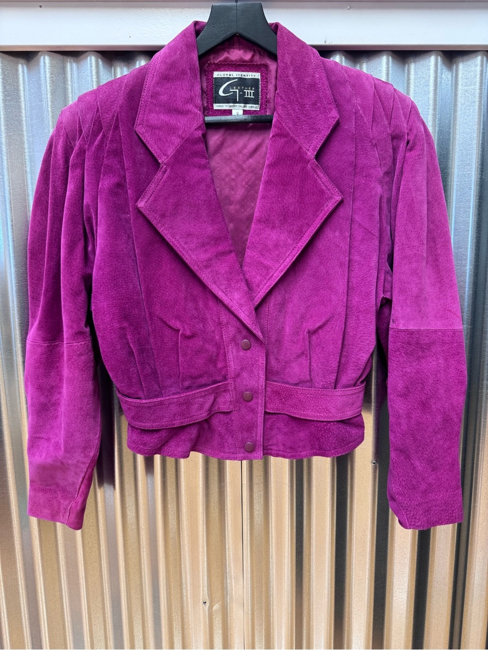 Vintage G-III Women's Fuschia Suede Cropped Snap Front Jacket